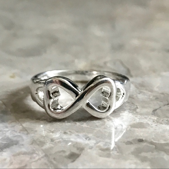 Double infinity heart ring - Picture 5 of 6